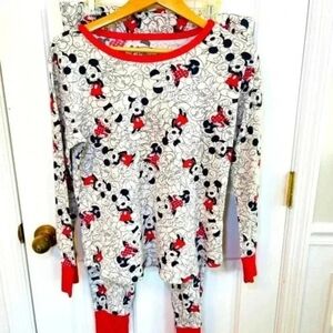 Knitted pajama set for women